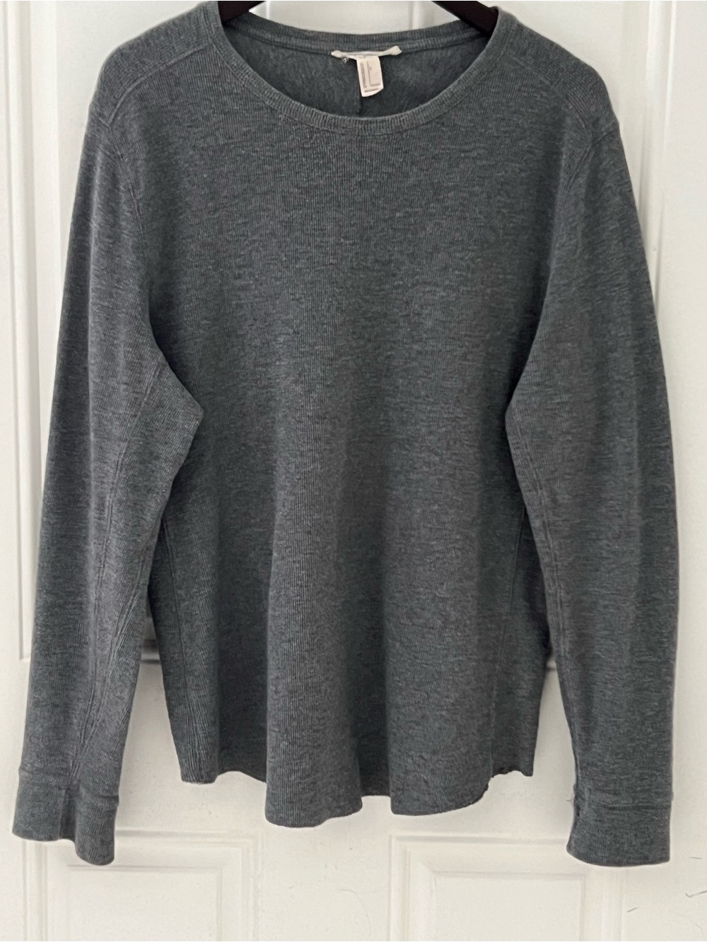 Classic Crewneck Long-Sleeve Sweater in Charcoal Gray
